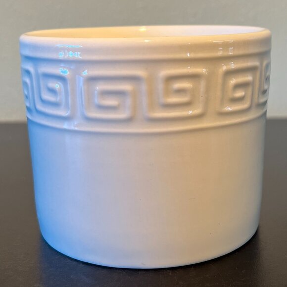 LYNNS Sigma Pattern All White Stoneware Mug with Embossed Greek Key Design - Picture 5 of 13